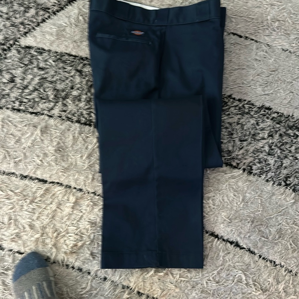 Dickies work pants size 32 waist by 30 length. I. Navy blue